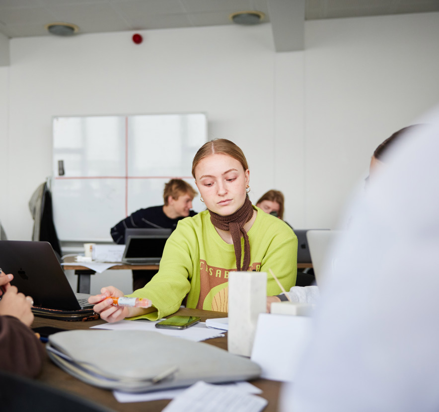 Kursister i gruppearbejde